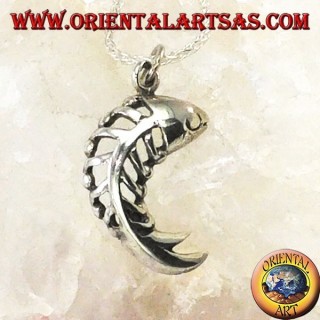 Pendentif en argent à chevrons