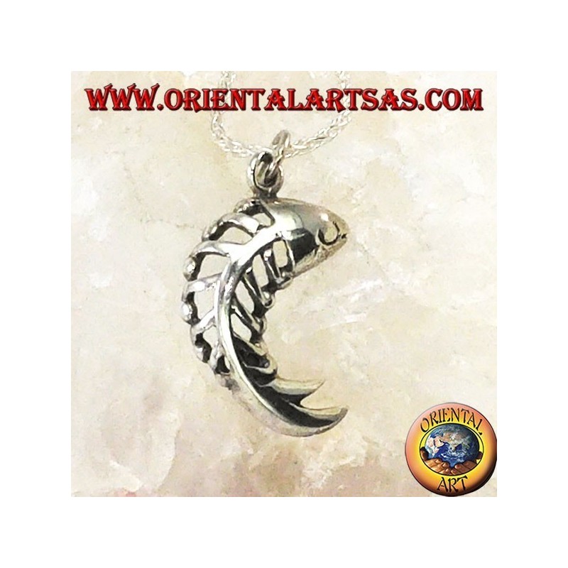 Silver herringbone pendant