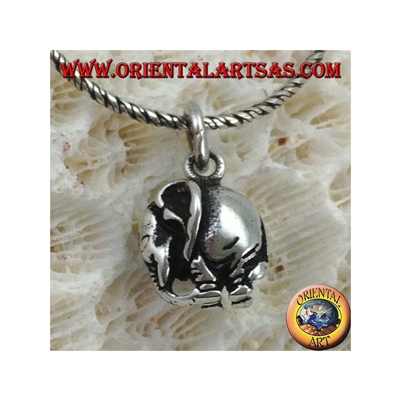 Silver elephant pendant with three-dimensional down proboscis