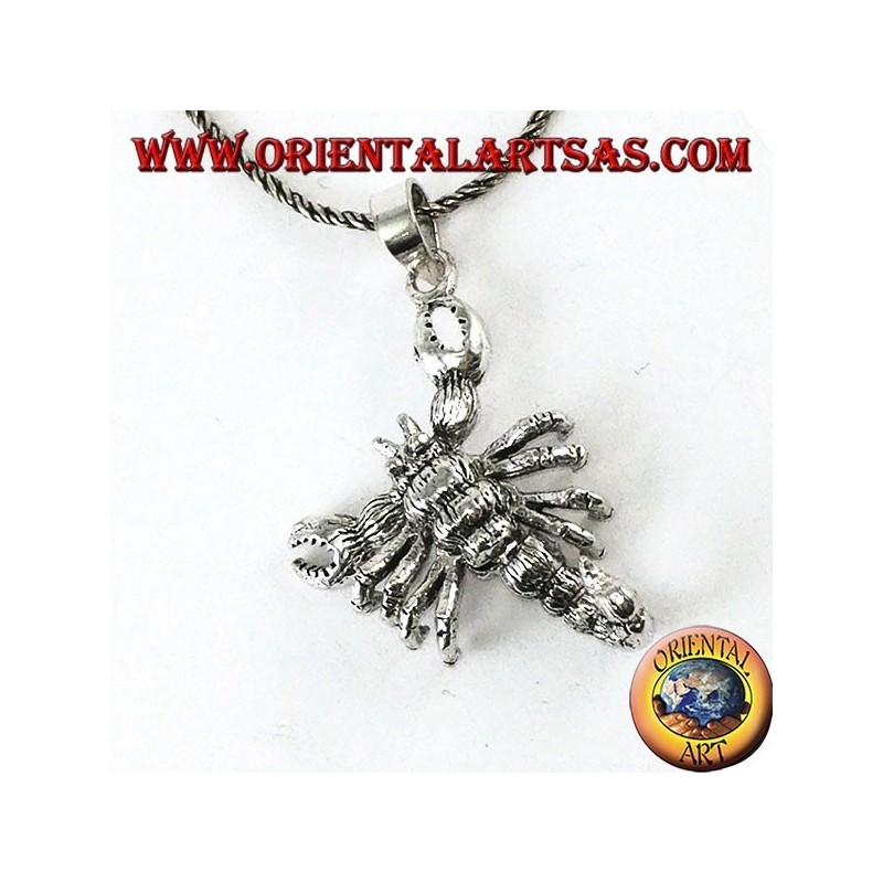 Colgante de plata de escorpión con 7 partes móviles. tridimensional