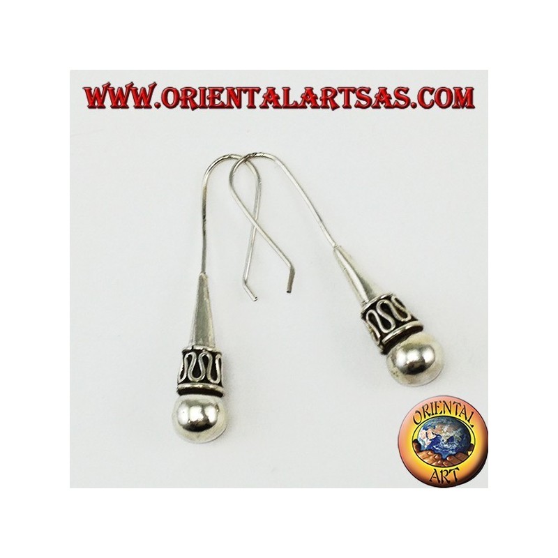 Pendientes de plata con una esfera de estilo balinés