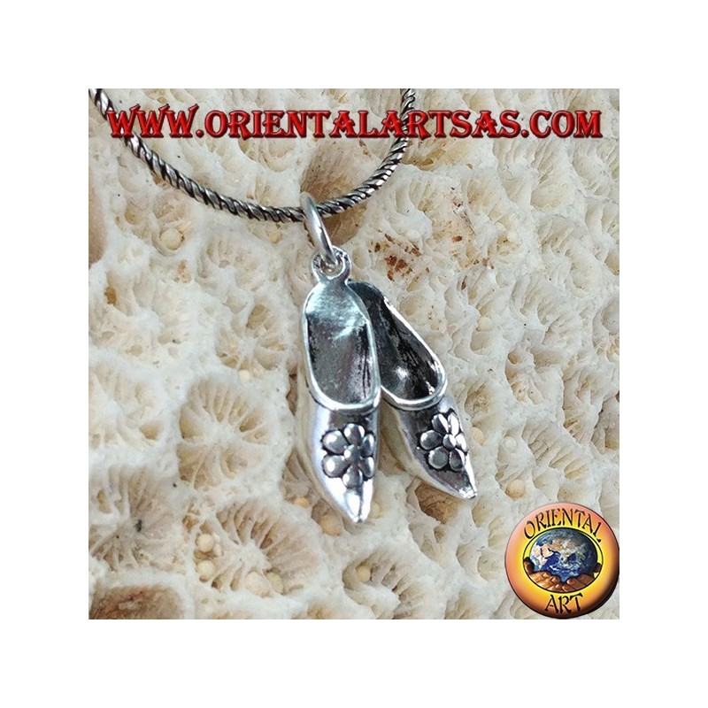 Silver pendant pair of Indian shoes with flower
