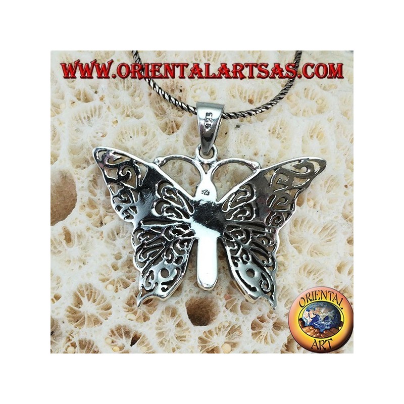 Pendentif en argent sous la forme d'un grand papillon