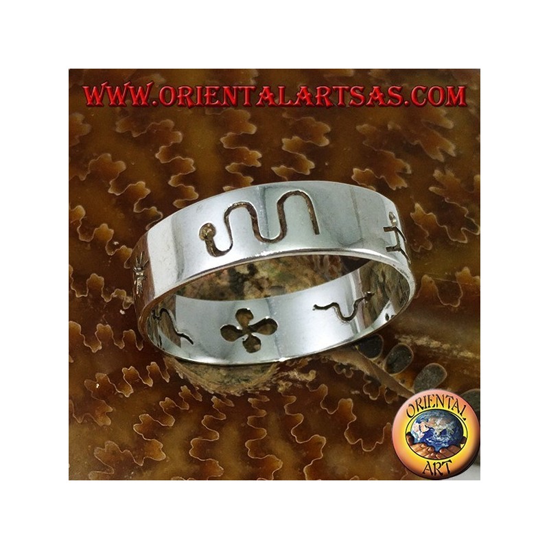 Anillo de plata tallado a mano