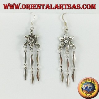 Pendientes de plata, flor con tres colgantes largos