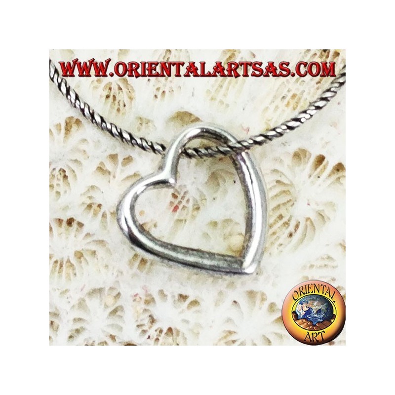 Pendentif en argent avec un profil de coeur