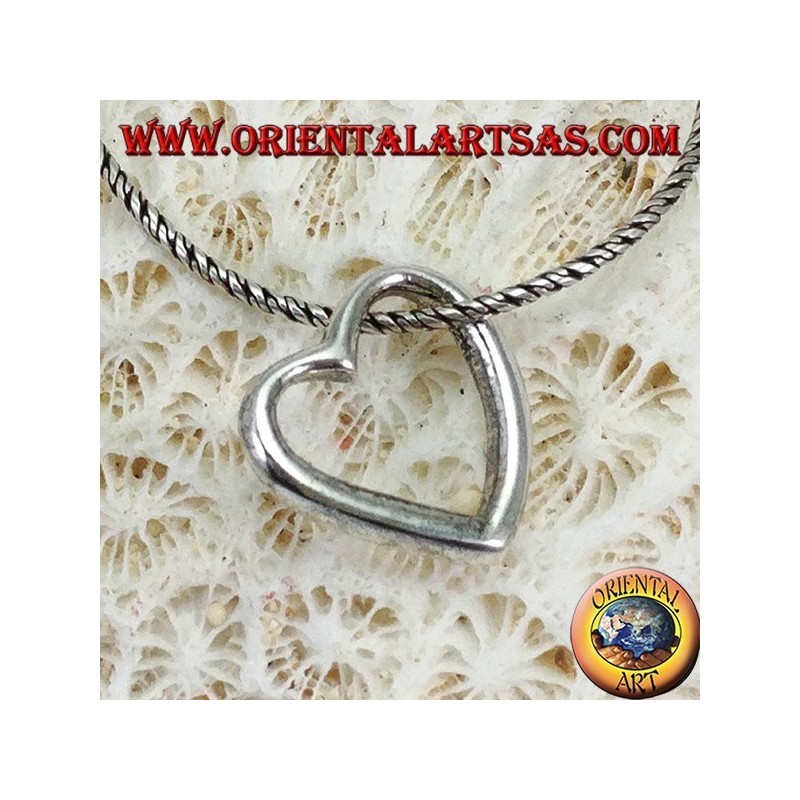 Pendentif en argent avec un profil de coeur