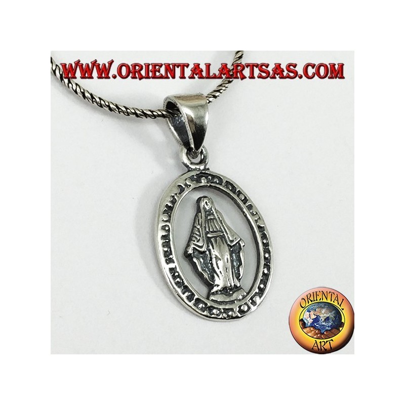 Pendentif en argent avec la Vierge de Lourdes