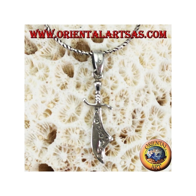 Colgante de plata con espada cimitarra