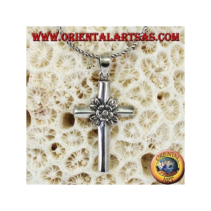 Anhänger in Silber die Rose im Kreuz