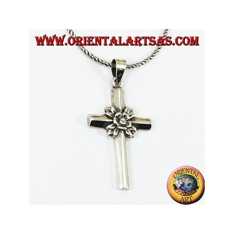 Pendentif en argent la rose dans la croix