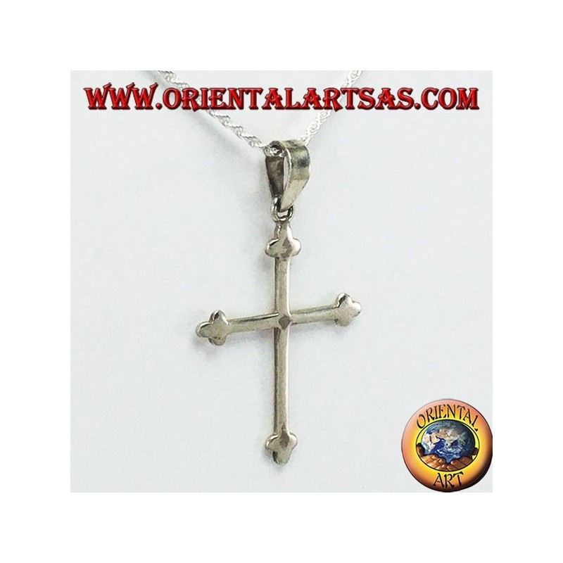 Pendentif en argent avec une simple croix ancrée