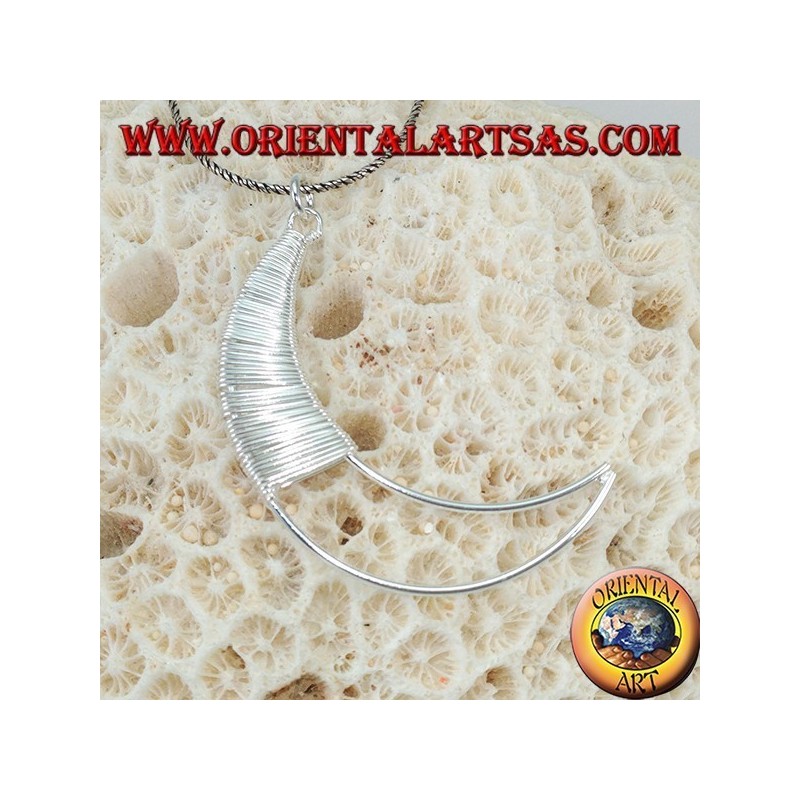 Pendentif lune d'argent fait à la main