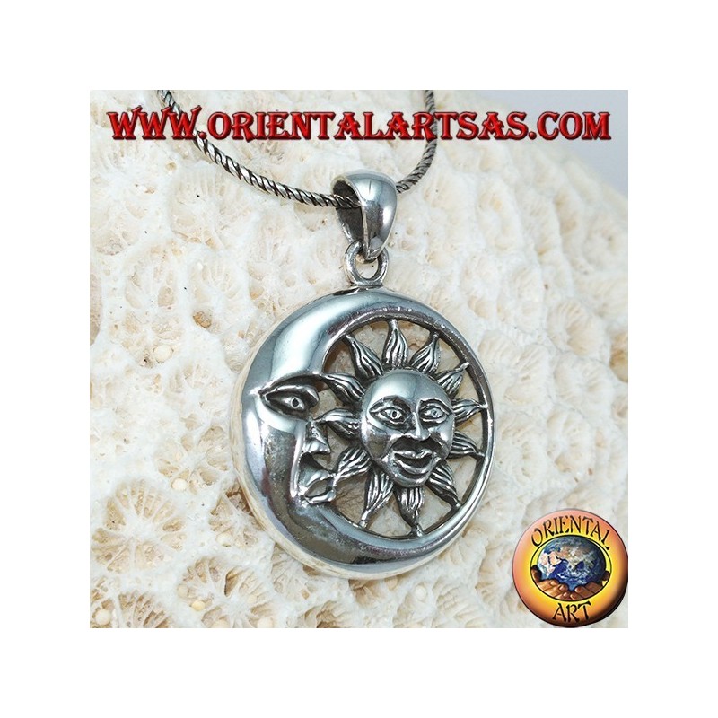 Pendentif en argent soleil dans la lune