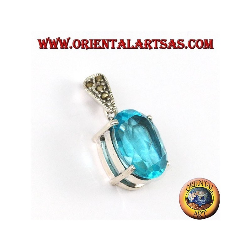 Colgante de plata con topacio azul ovalado