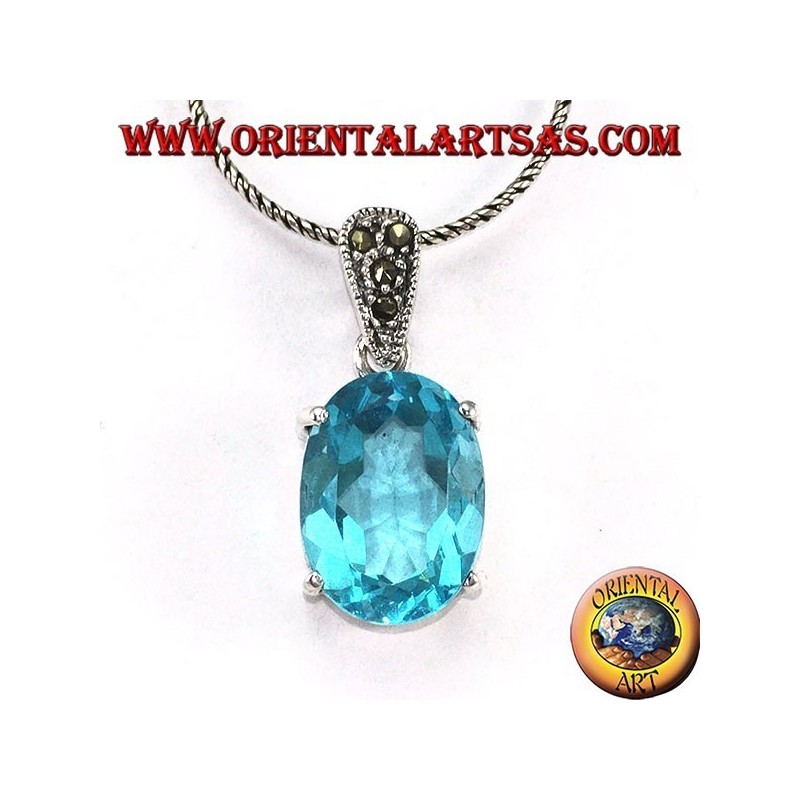 Pendentif en argent avec topaze bleue ovale