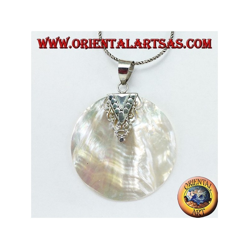 Pendant with round mother-of-pearl and handmade silver hook