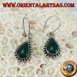 Pendientes de plata con ágata verde rodeada por dos filas de puntos