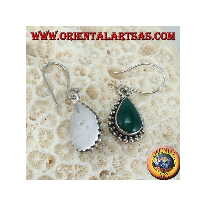Boucles d'oreilles en argent avec agate verte goutte entourée de deux rangées de points