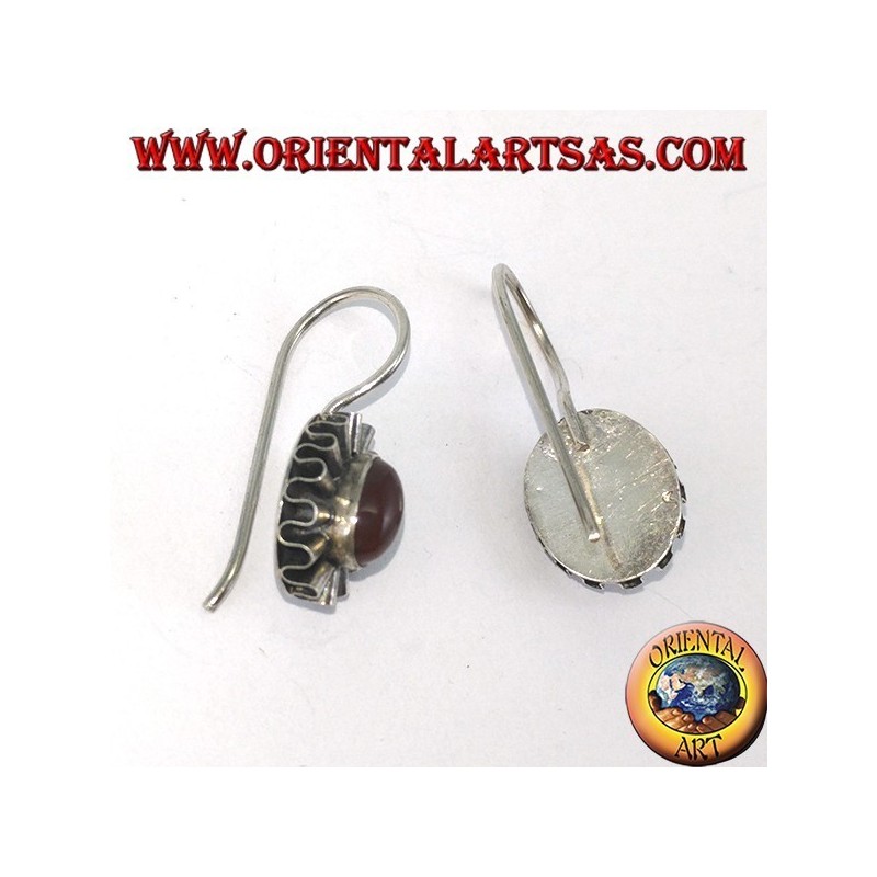 Boucles d'oreilles en argent avec cornaline ovale et contour d'onde
