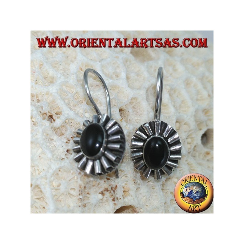 Boucles d'oreilles en argent avec onyx ovale et contour d'onde