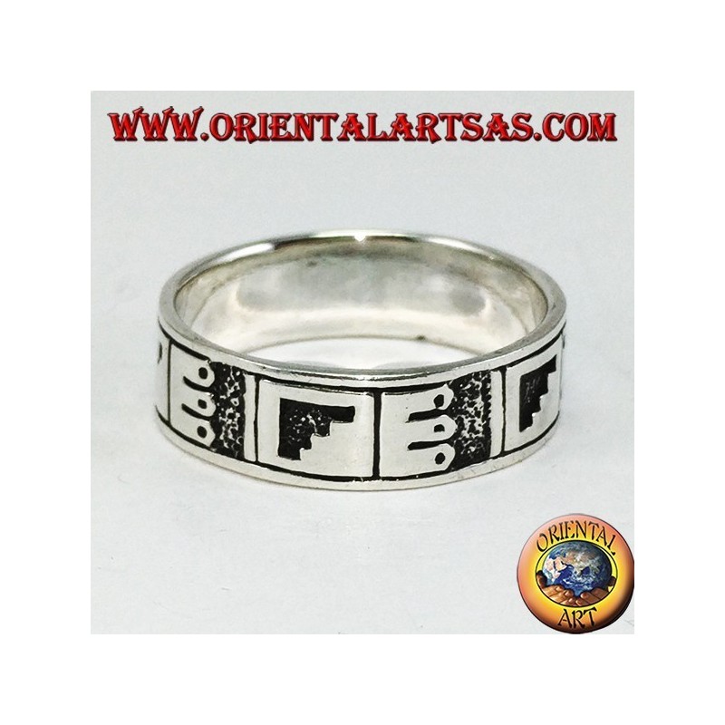 Band ring in silver with Maya low relief