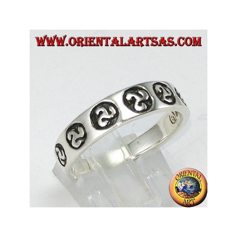 Silberring mit triskele triskele Flachrelief