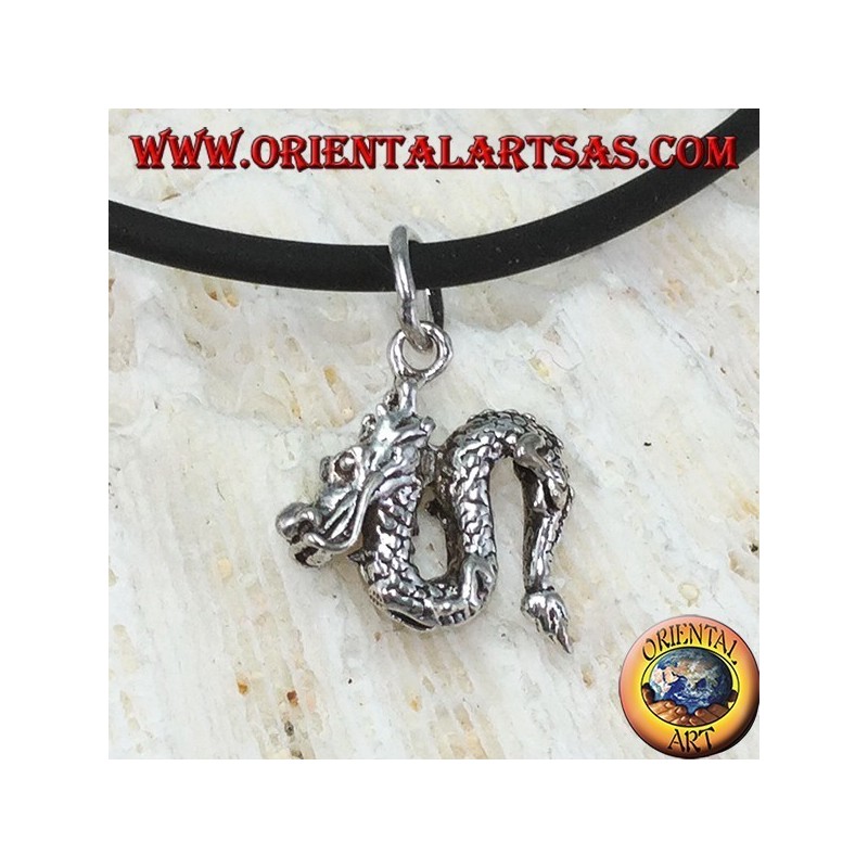 Pequeño dragón chino colgante en plata
