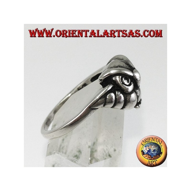 Pequeño anillo de plata con búho