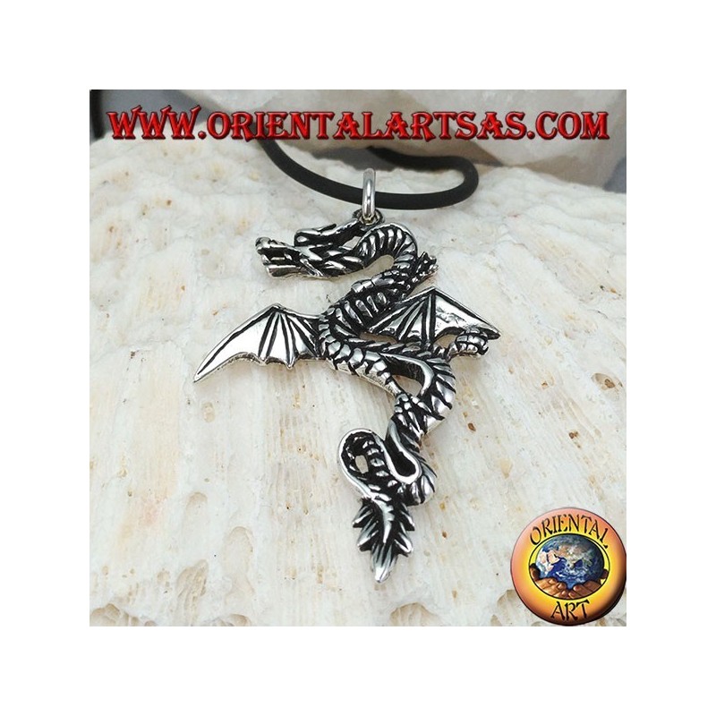 Pendentif en argent, dragon celtique avec des ailes ouvertes