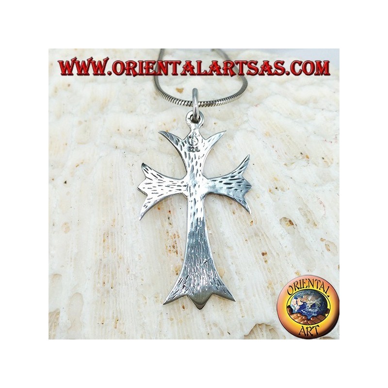 Colgante en cruz católica de plata