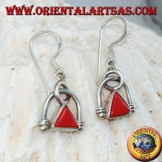 Orecchini in argento con corallo naturale triangolare