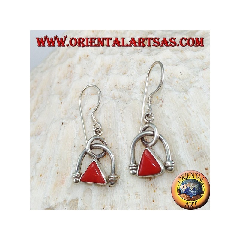 Orecchini in argento con corallo naturale triangolare