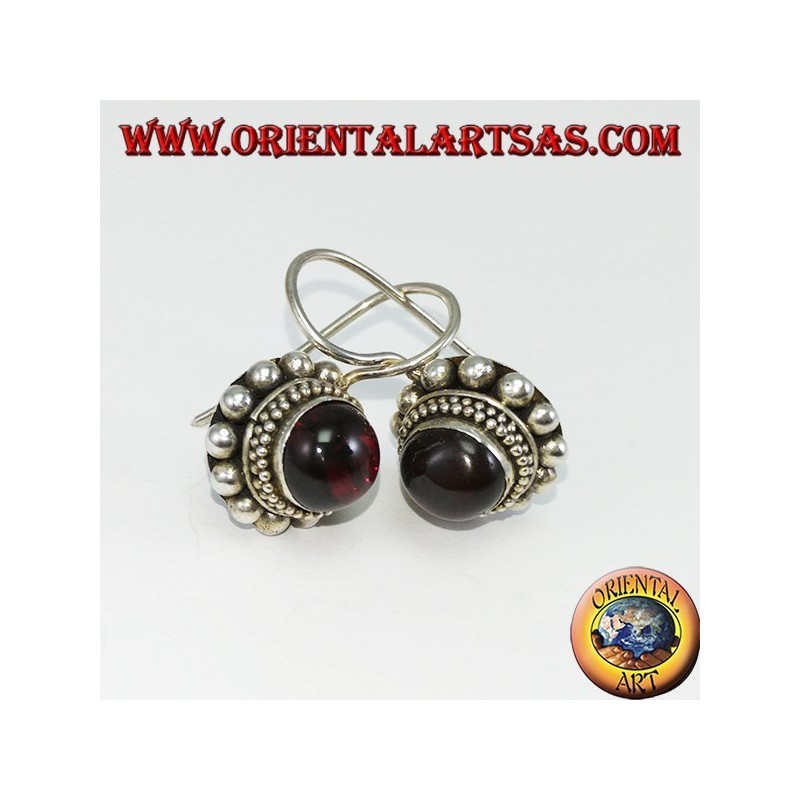 Boucles d'oreilles en argent avec grenat rond cabochon