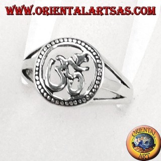Silver ring, with Oṃ the holiest Hindu mantra