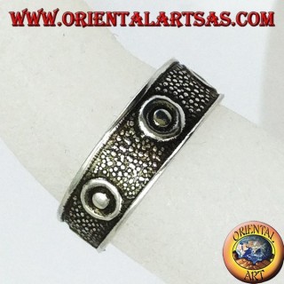 Silver ring with feet or phalanx with five studs
