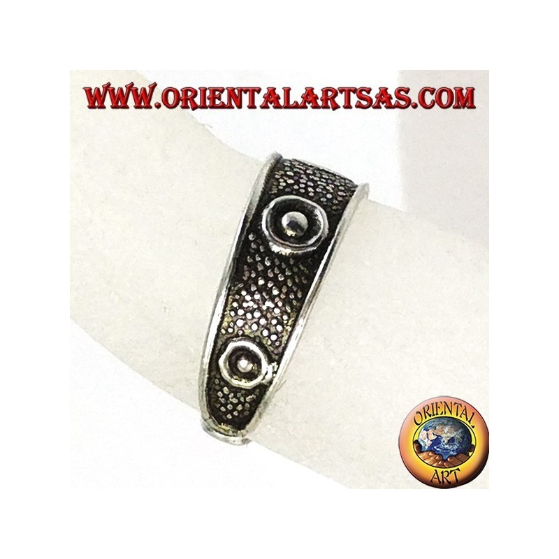 Silver ring with feet or phalanx with five studs