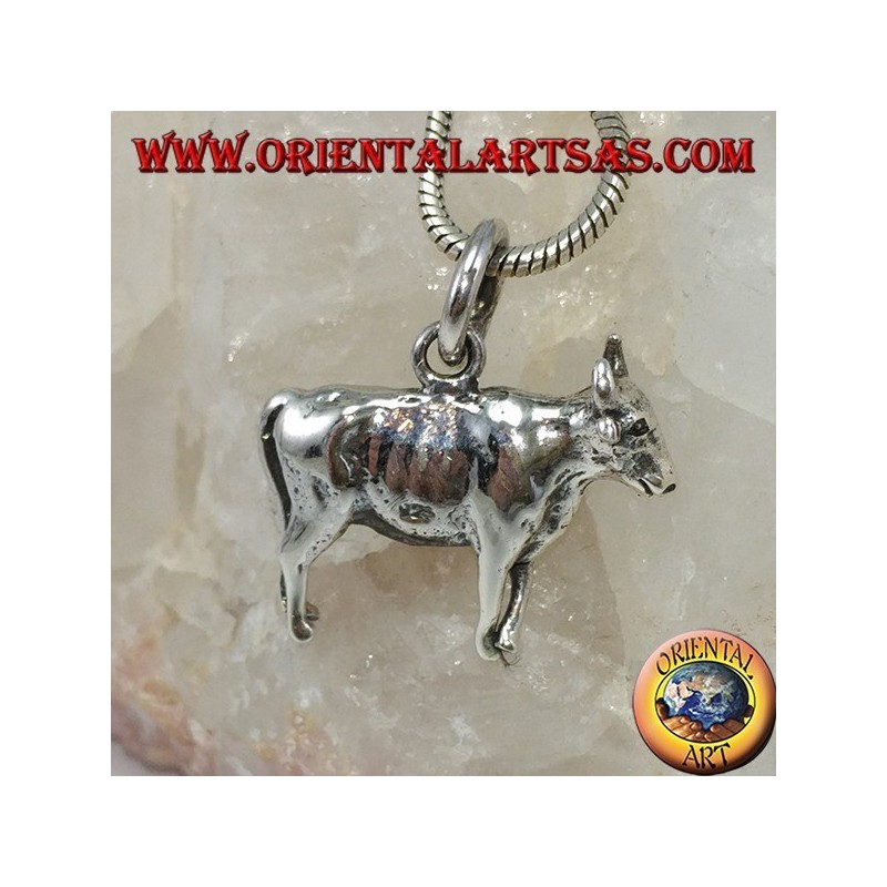 Colgante tridimensional de plata de toro