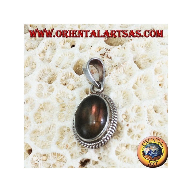 Pendant in 925 silver with oval cabochon labradorite