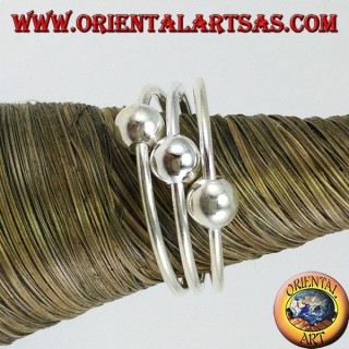 Bague en argent avec pieds ou phalanges à trois fils avec trois sphères