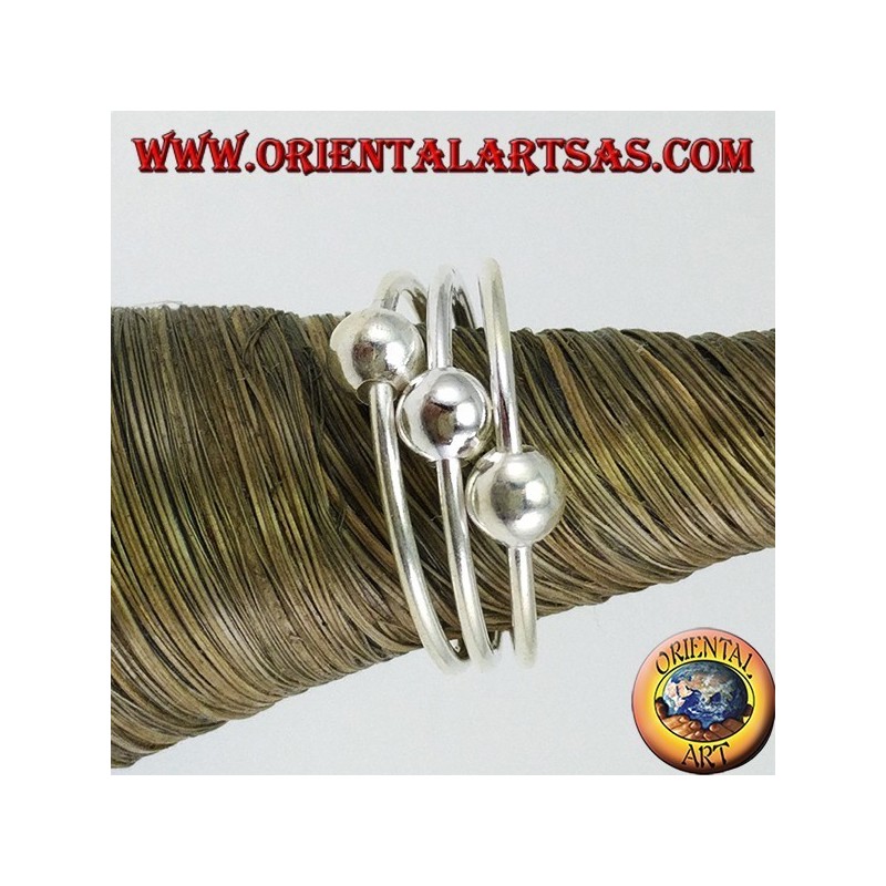 Bague en argent avec pieds ou phalanges à trois fils avec trois sphères