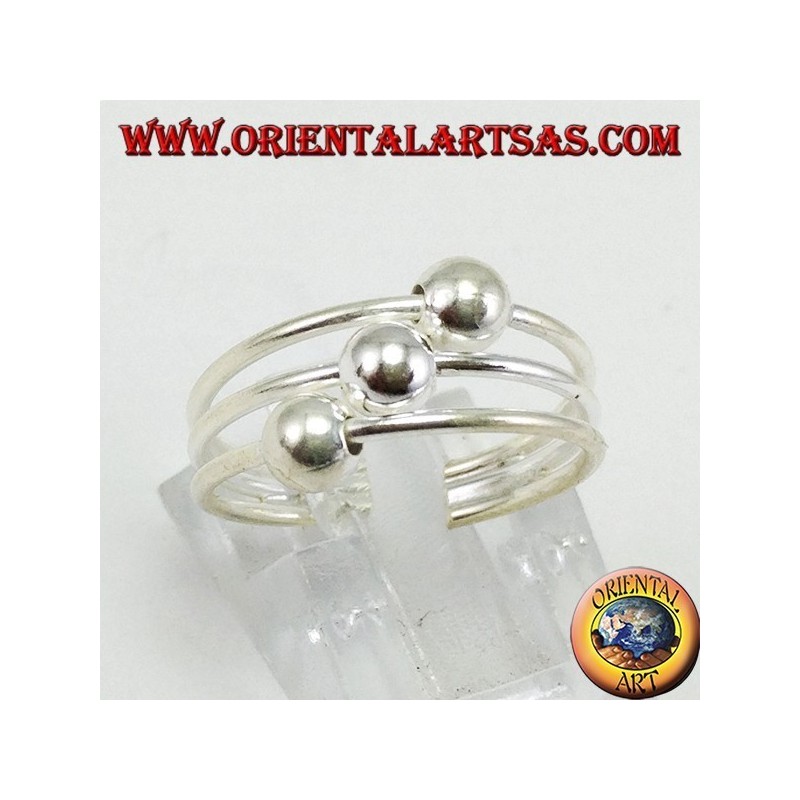 Silver ring with feet or three-wire phalanxes with three spheres