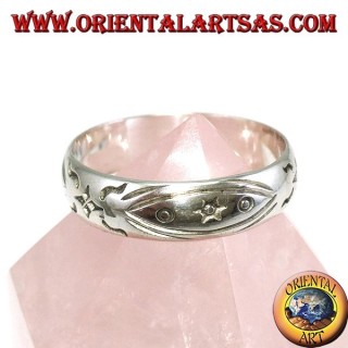 Anillo de plata con estrella incrustada a mano