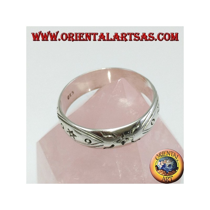 Bague en argent avec étoile incrustée à la main