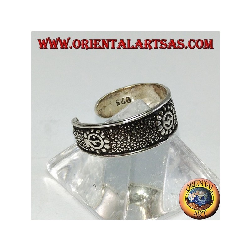 Anillo de plata desde los pies o la falange con sonrisas cinceladas
