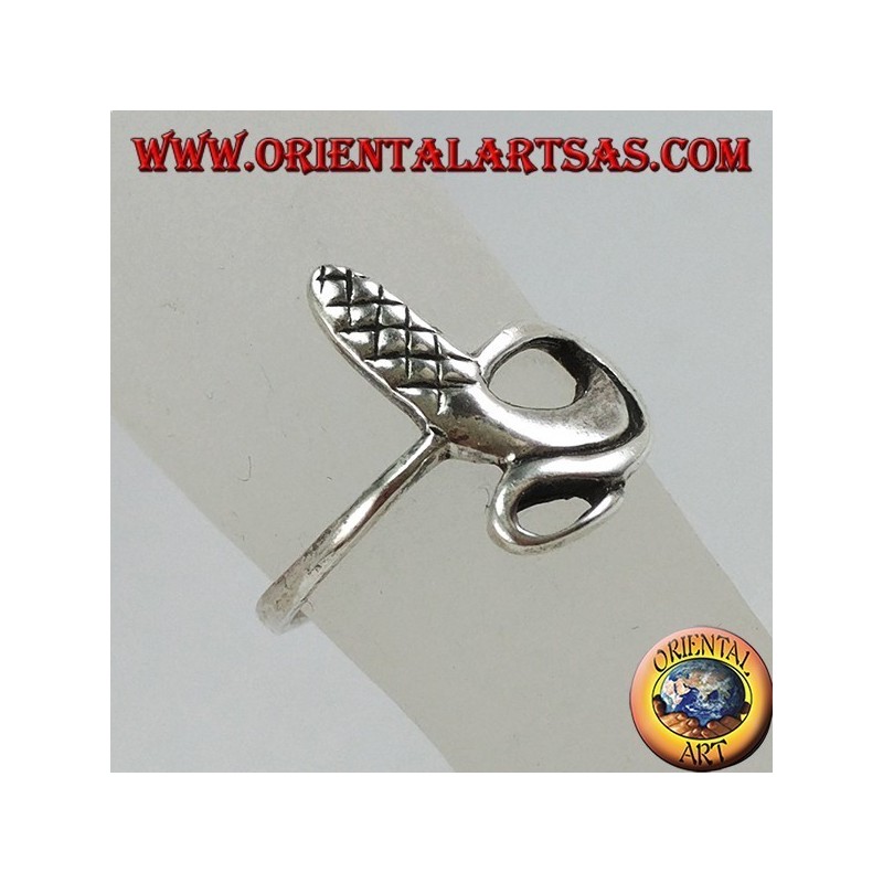 Anillo de plata con pies o falange, parecido a una serpiente