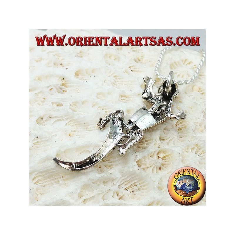 Pendant in silver, Gecko mobile gecko with head up