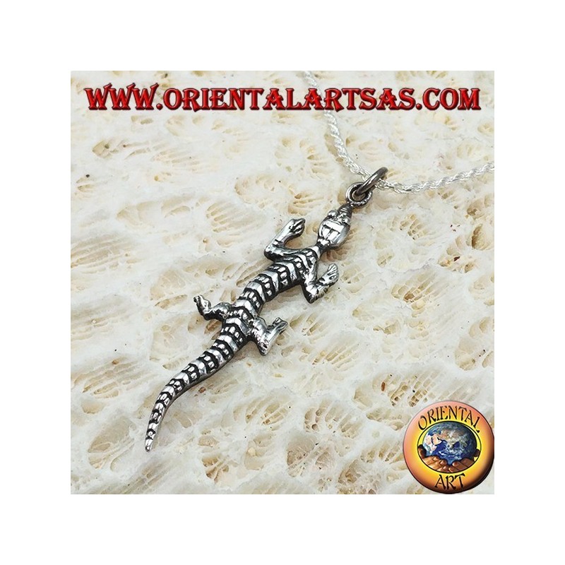 Pendant in silver lizard