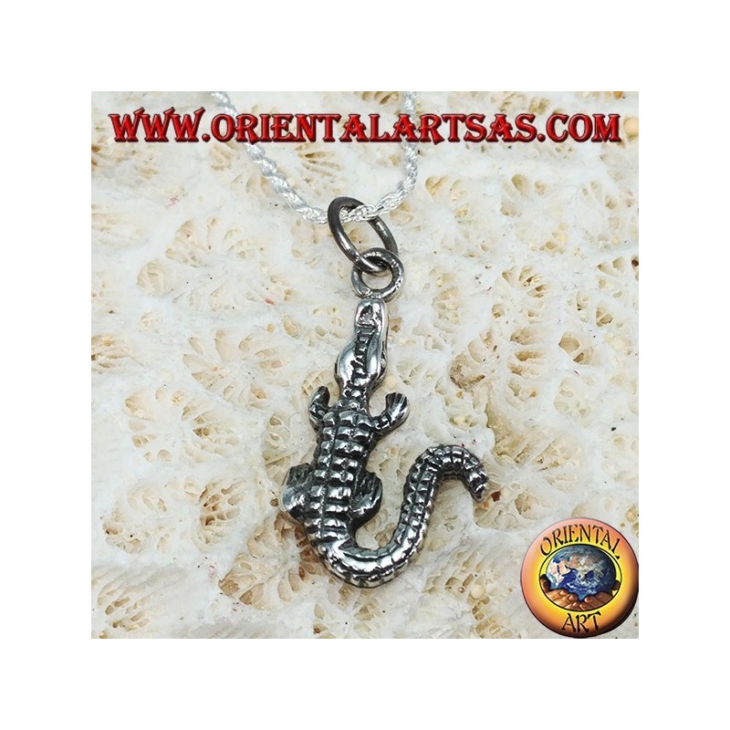 Crocodile pendant in silver