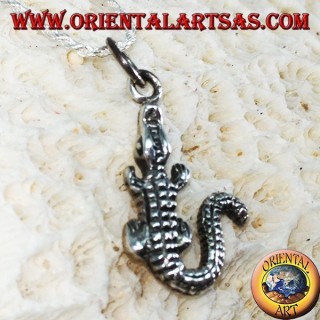Crocodile pendant in silver